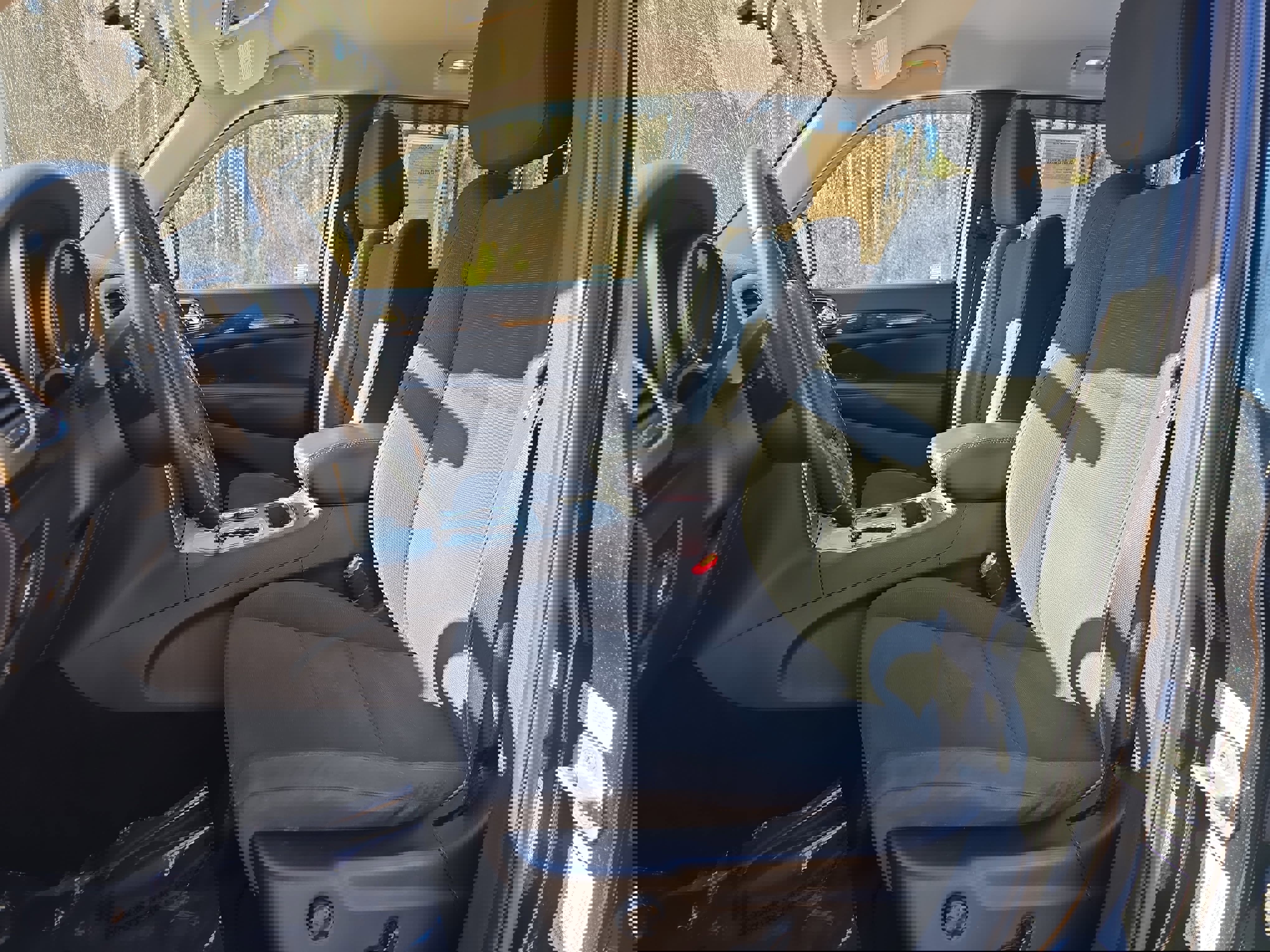 Used 2011 Jeep Grand Cherokee Laredo image 14