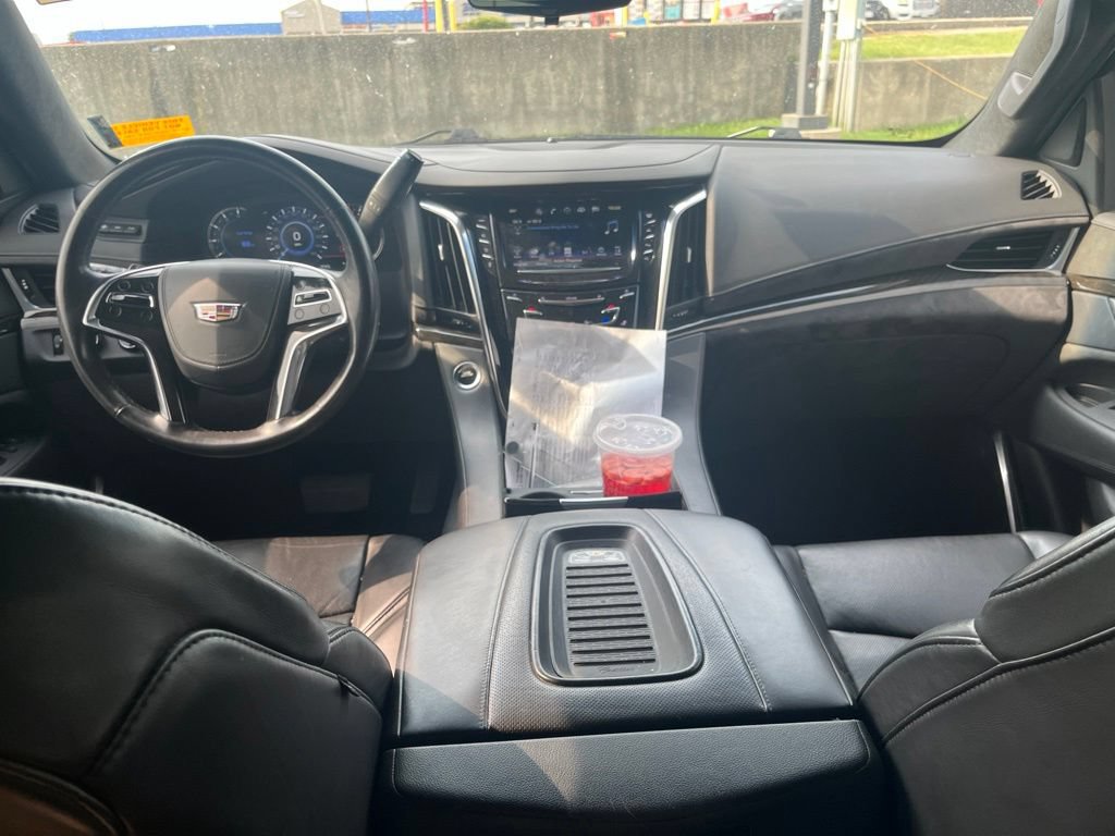 Used 2019 Cadillac Escalade ESV Platinum AWD/4WD image 27