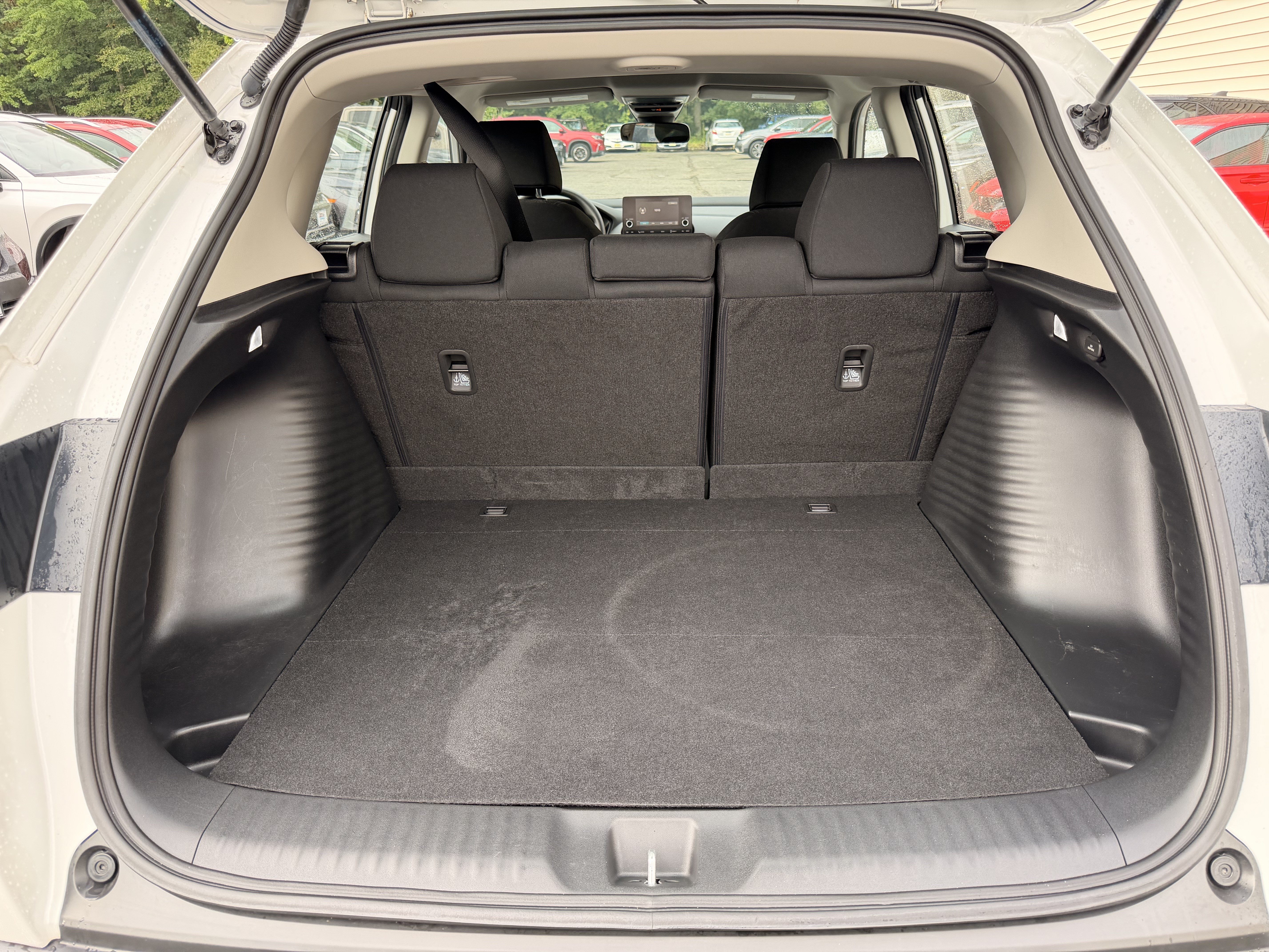 Certified 2024 Honda HR-V LX image 32