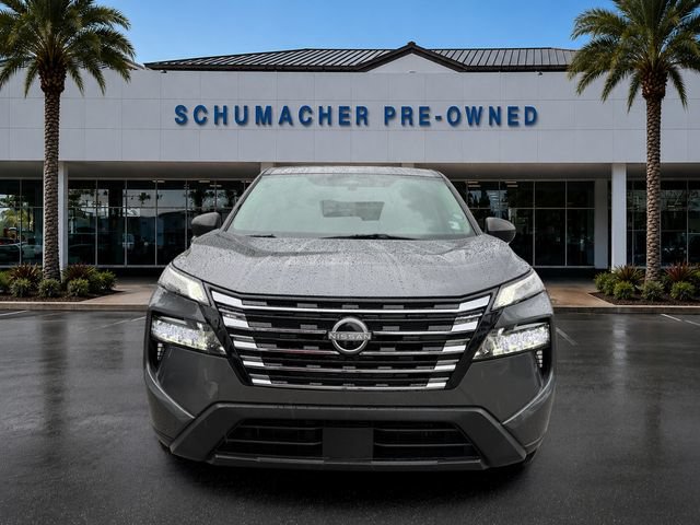 Used 2025 Nissan Rogue S FWD image 2