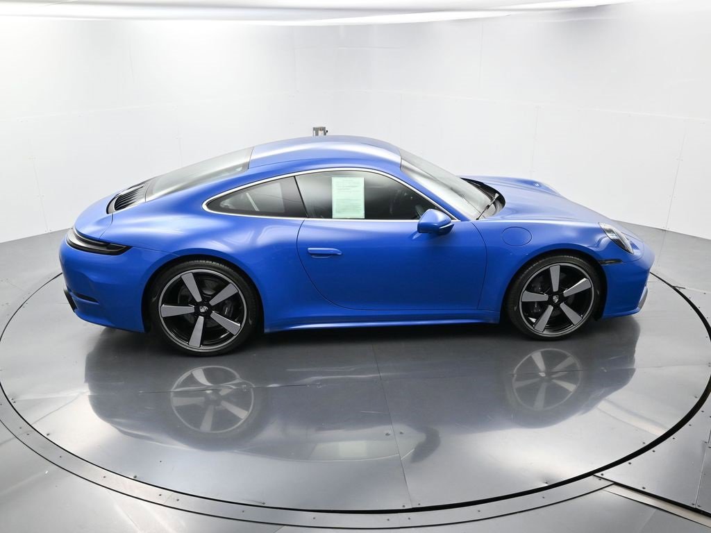 Used 2025 Porsche 911 Carrera image 38