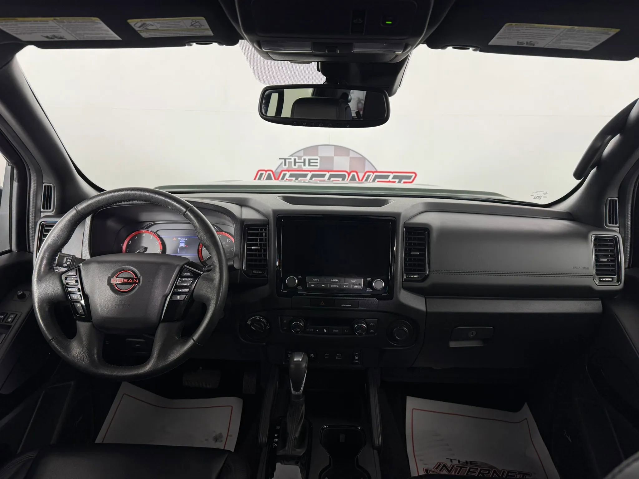 Used 2022 Nissan Frontier PRO-4X w/ Pro-4X Premium Package AWD/4WD image 11