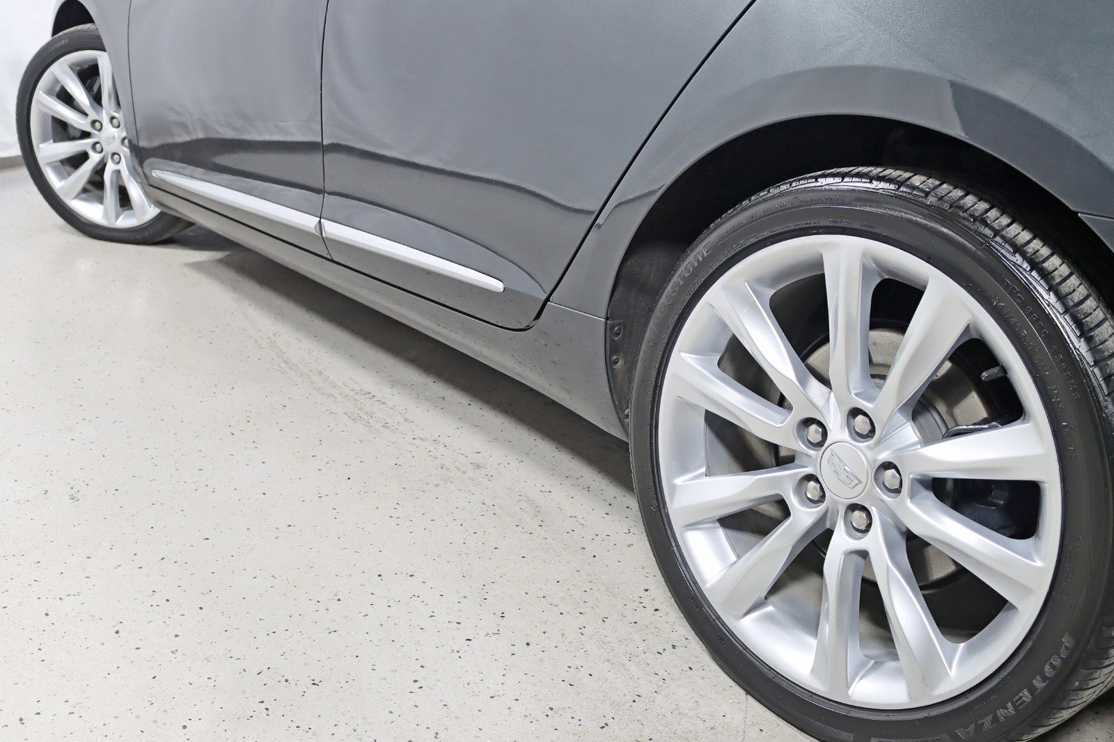 Used 2018 Cadillac XTS Vsport Platinum image 12