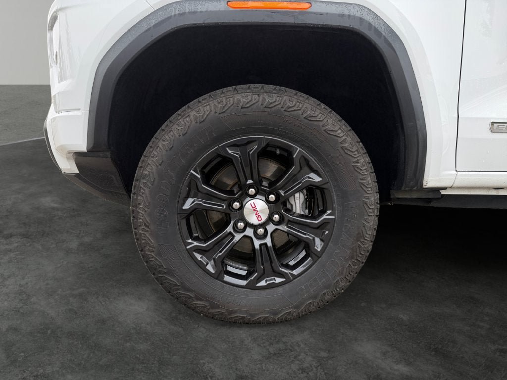Used 2024 GMC Canyon Elevation w/ Trailering Package RWD image 5