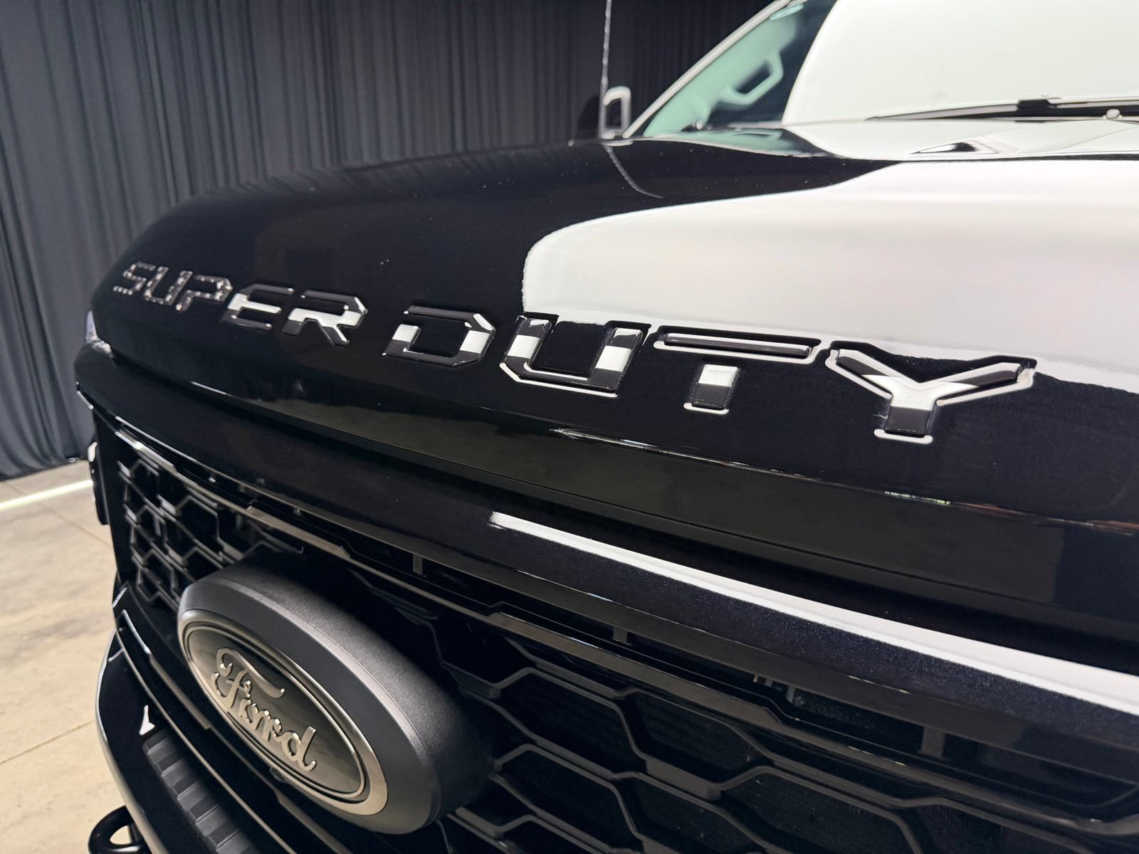 Used 2026 Ford F250 Lariat w/ Black Appearance Package AWD/4WD image 13