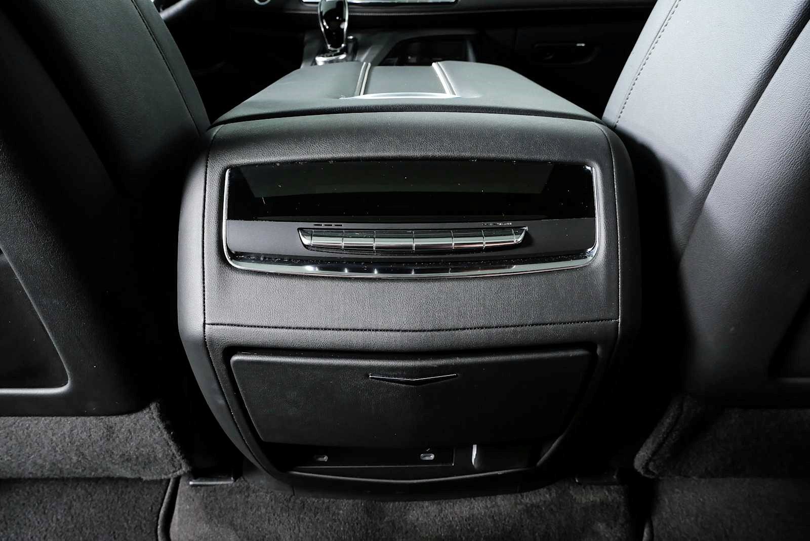 Certified 2024 Cadillac Escalade Sport AWD/4WD image 18