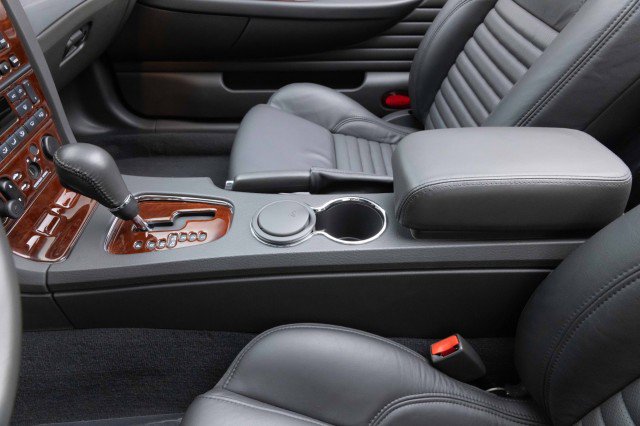 Used 2002 Ford Thunderbird Deluxe image 32