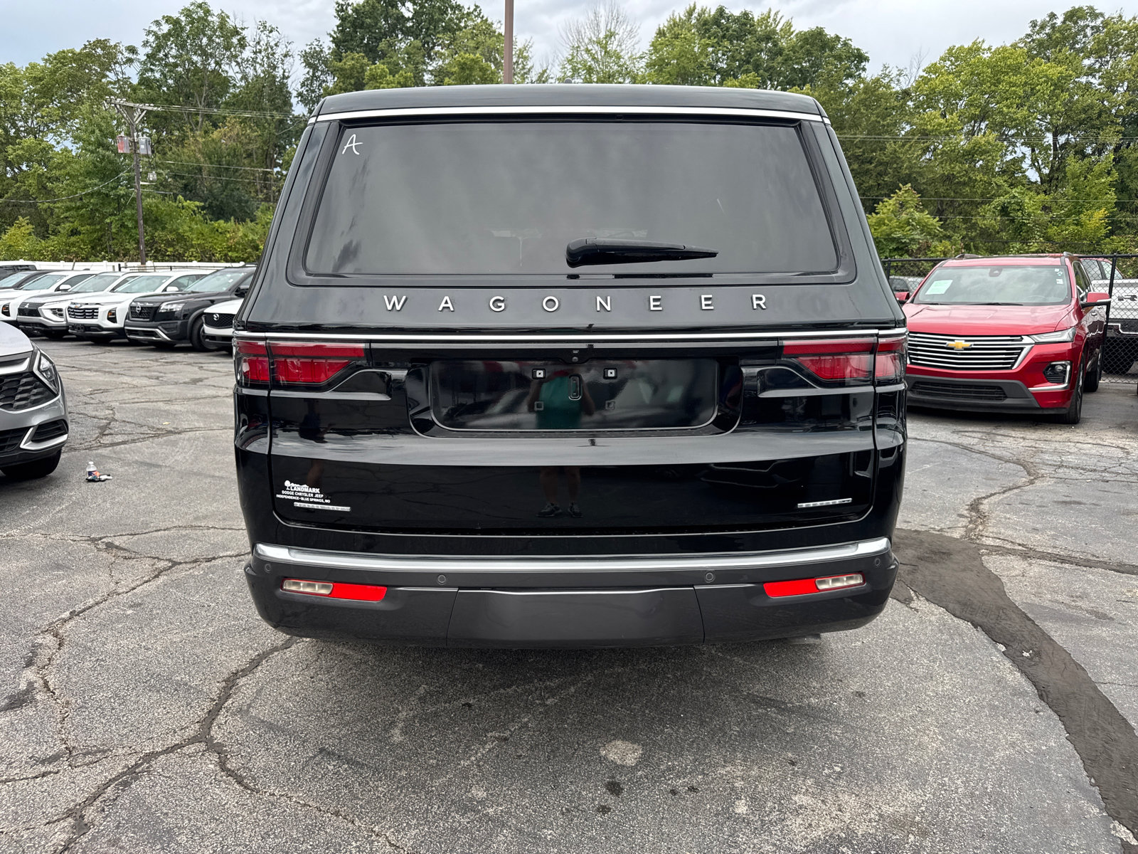 Used 2022 Jeep Wagoneer Series II AWD/4WD image 4