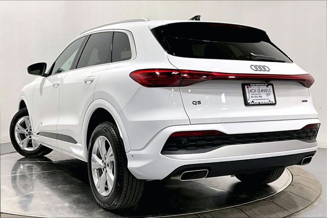 Used 2025 Audi Q5 Premium w/ Convenience Package image 11