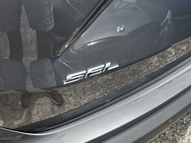 Used 2022 Ford Edge SEL image 5