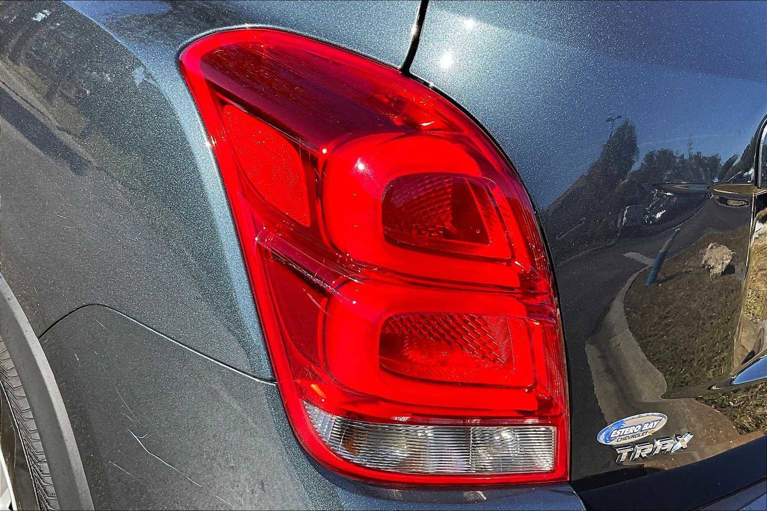 Certified 2021 Chevrolet Trax LT w/ Driver Confidence Package image 27