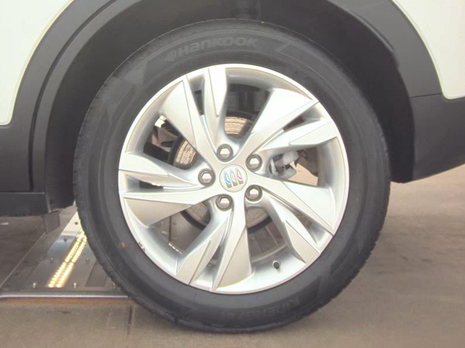 Used 2024 Buick Encore GX Preferred FWD image 20