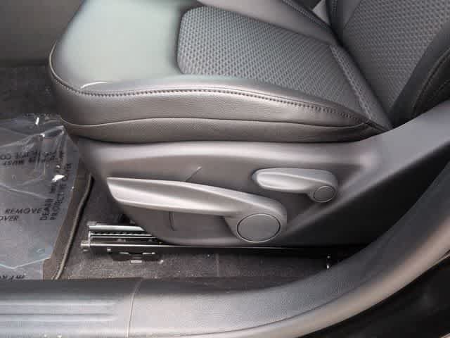 New 2026 Jeep Compass Latitude AWD/4WD image 17