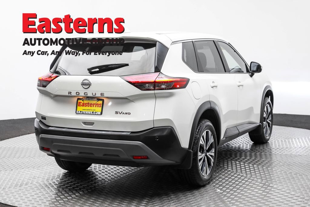Used 2022 Nissan Rogue SV image 5