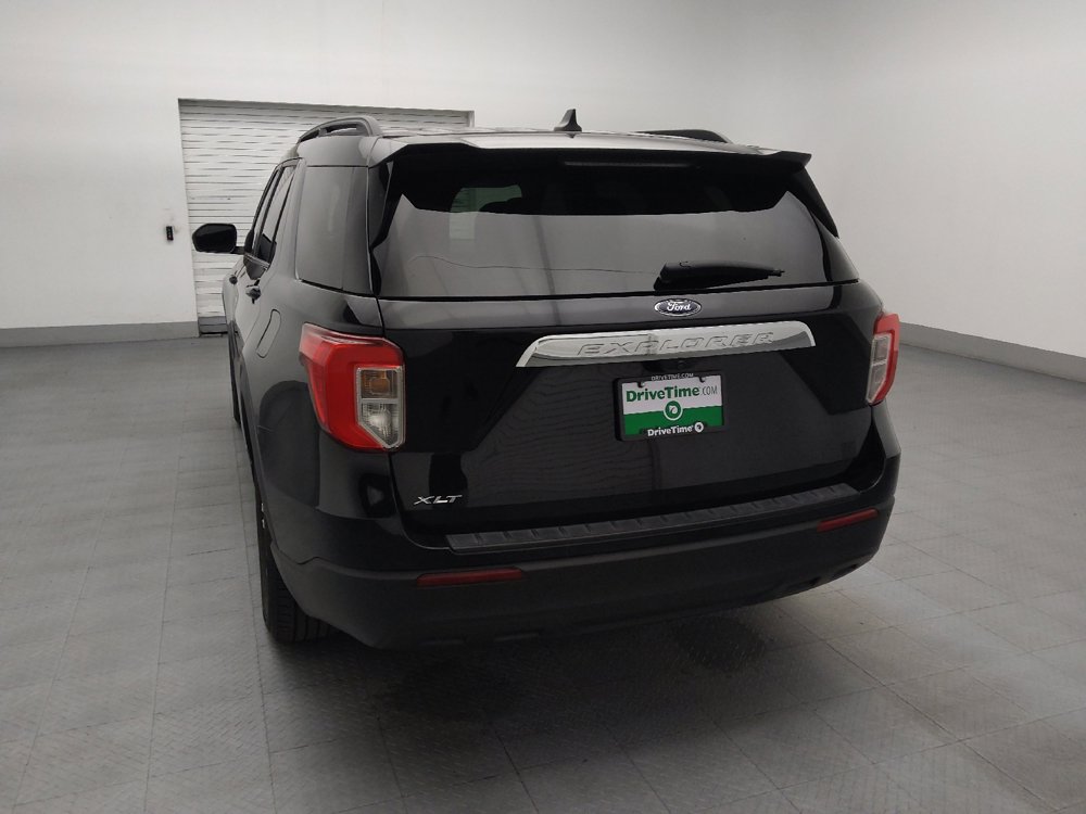 Used 2024 Ford Explorer XLT RWD image 6