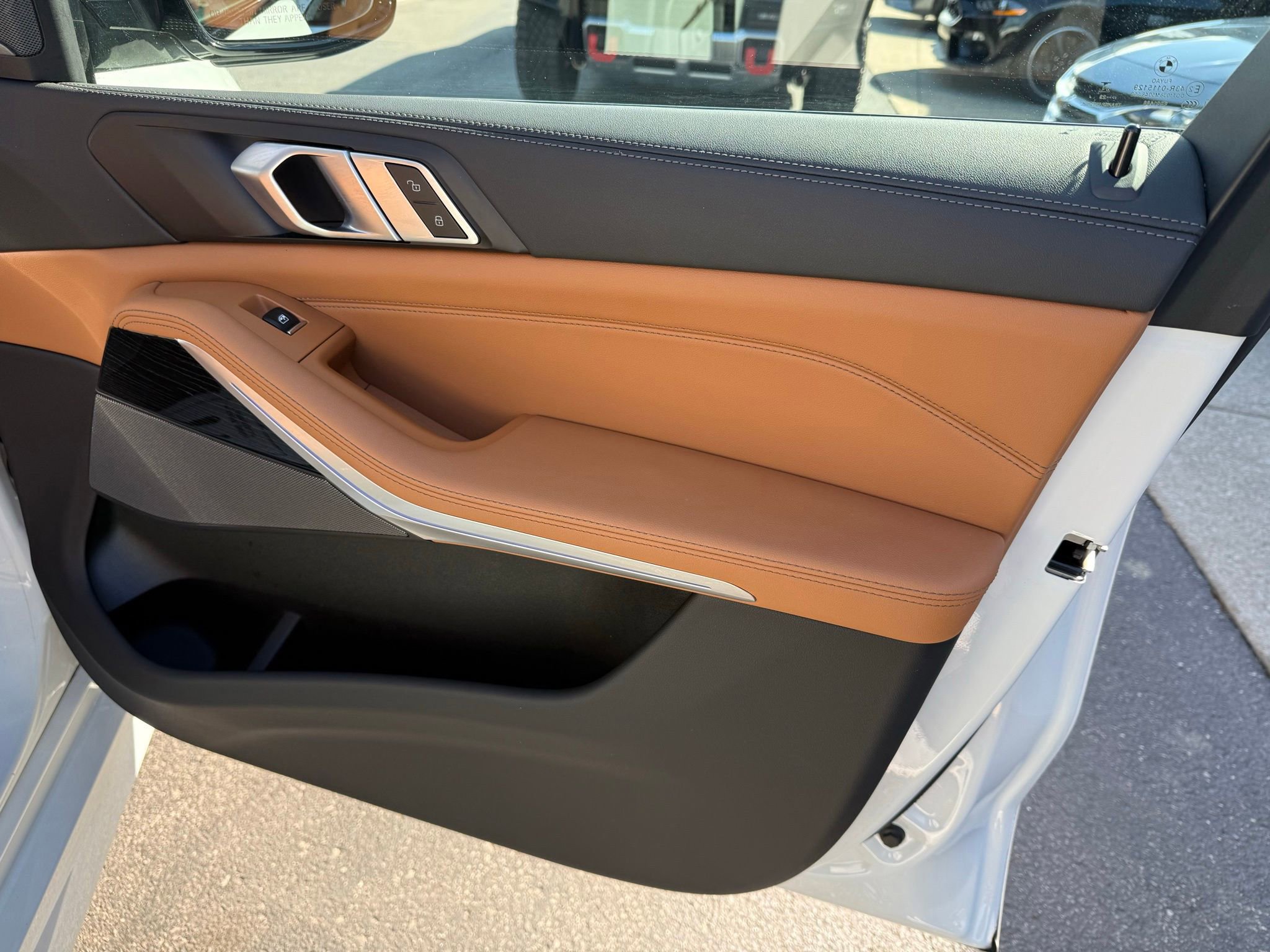 Used 2024 BMW X5 xDrive40i w/ Executive Package image 27