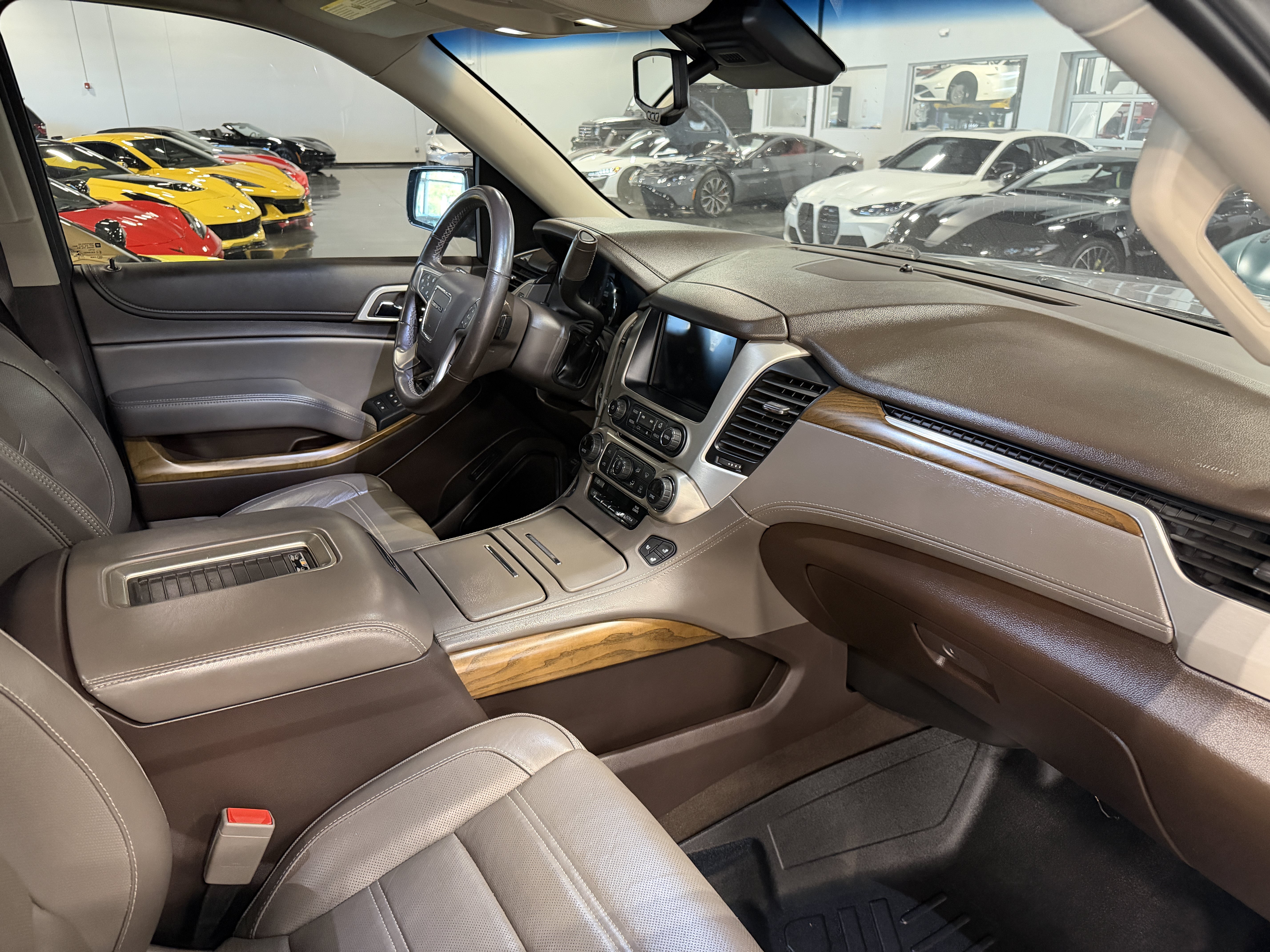 Used 2019 GMC Yukon Denali AWD/4WD image 13