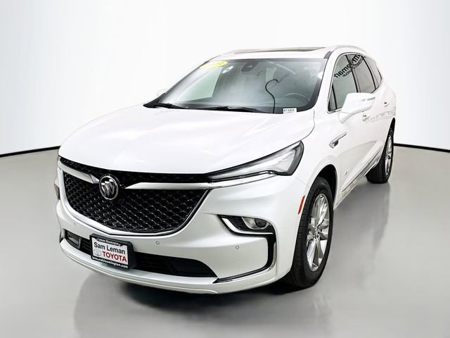 Used 2023 Buick Enclave Avenir image 3