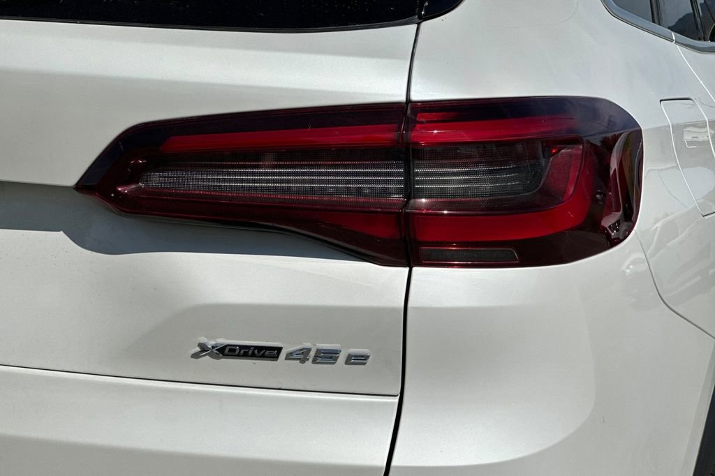 Used 2023 BMW X5 xDrive45e w/ Executive Package image 34