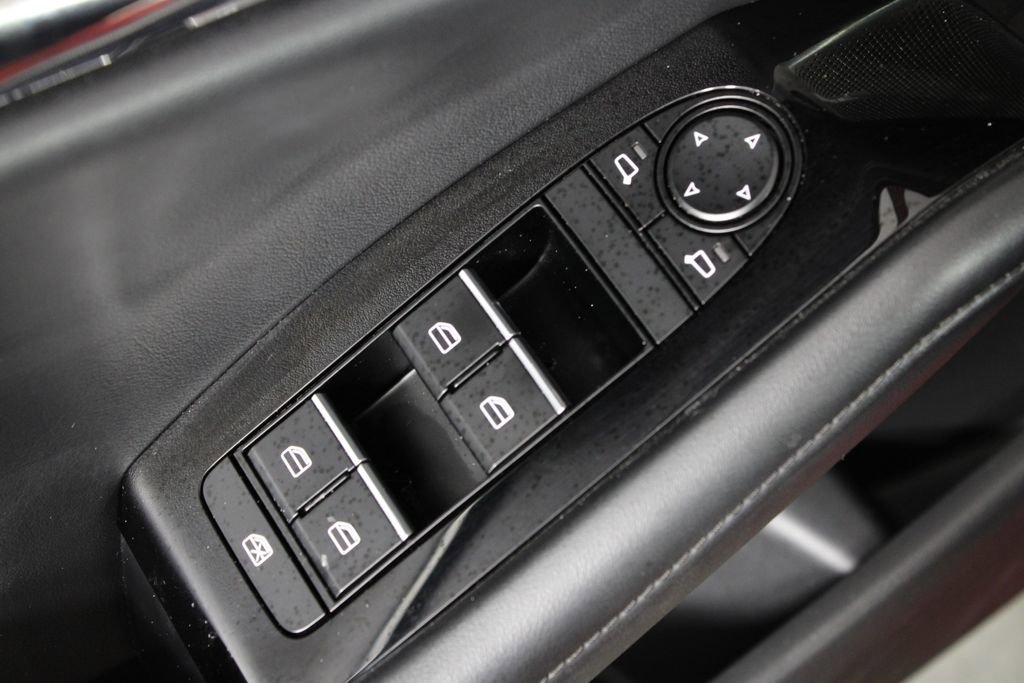 Used 2021 MAZDA MAZDA3 s image 21