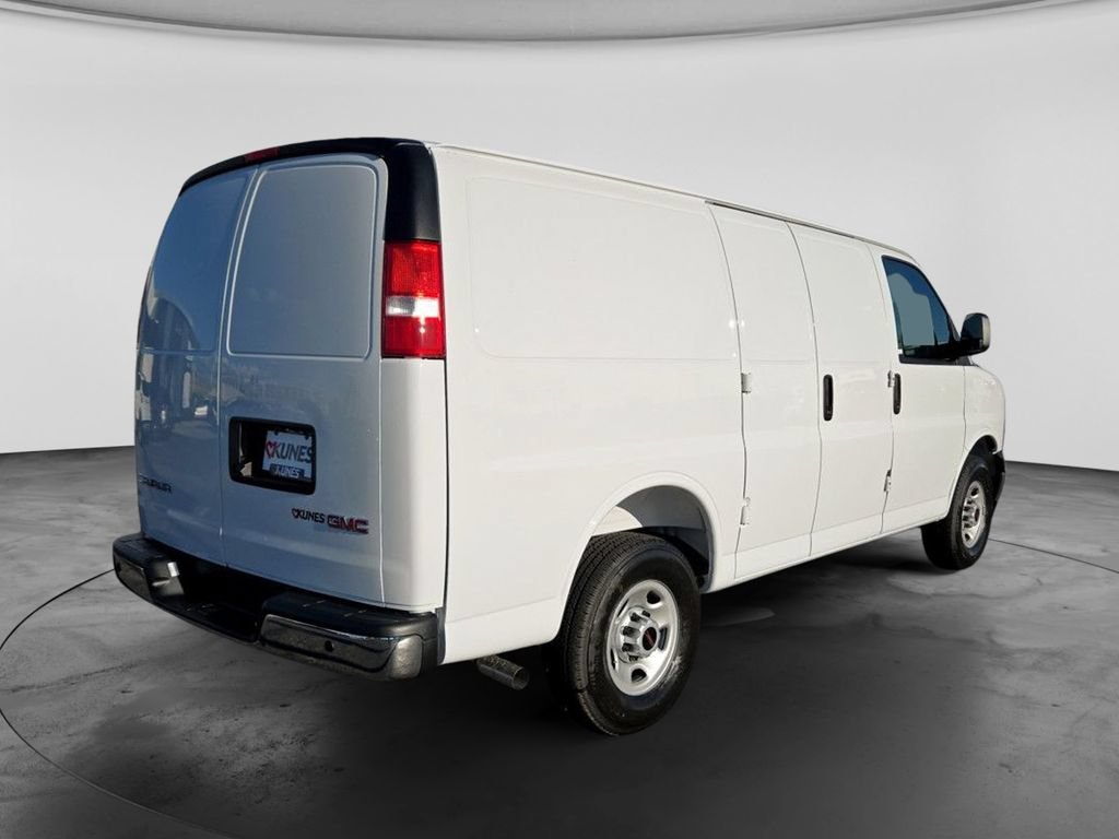 New 2026 GMC Savana 3500 w/ Driver Convenience Package RWD image 6