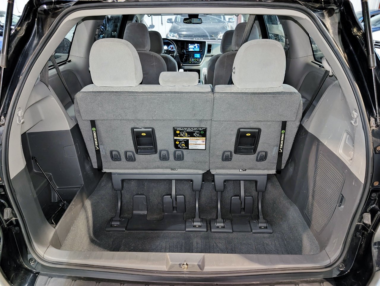 Used 2020 Toyota Sienna LE AWD/4WD image 23