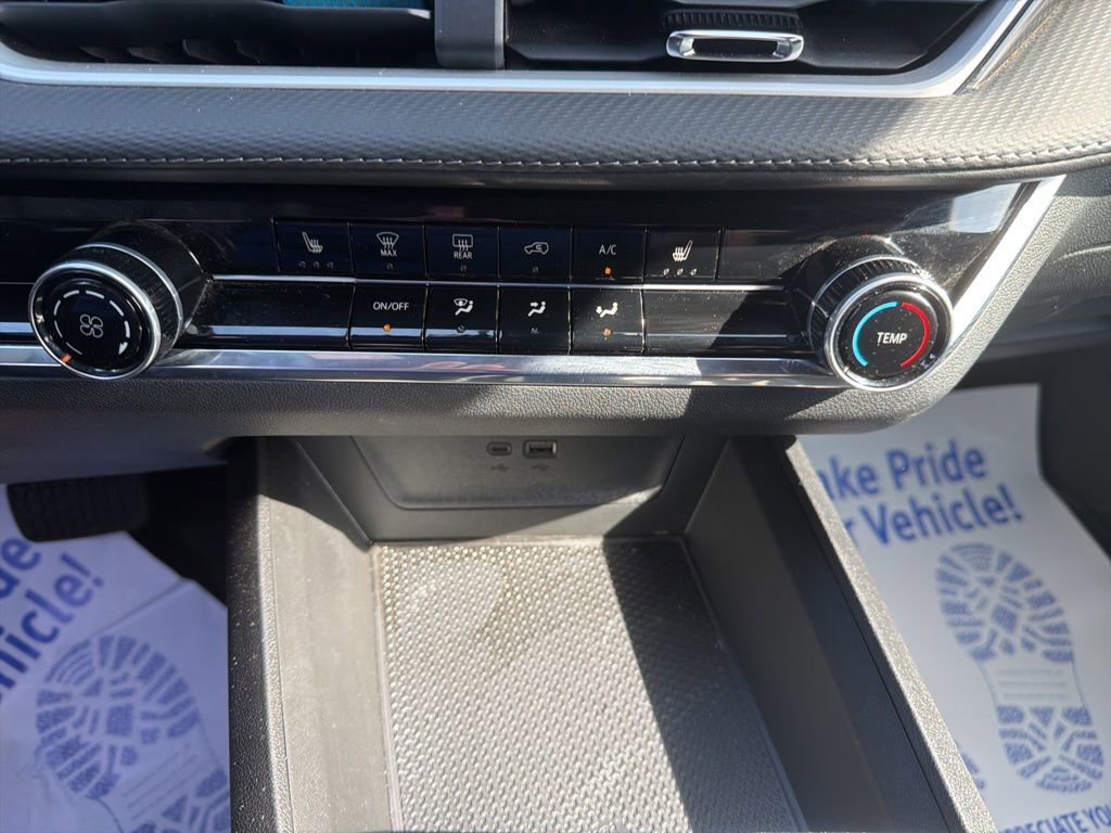 Used 2025 Chevrolet Equinox LT image 20