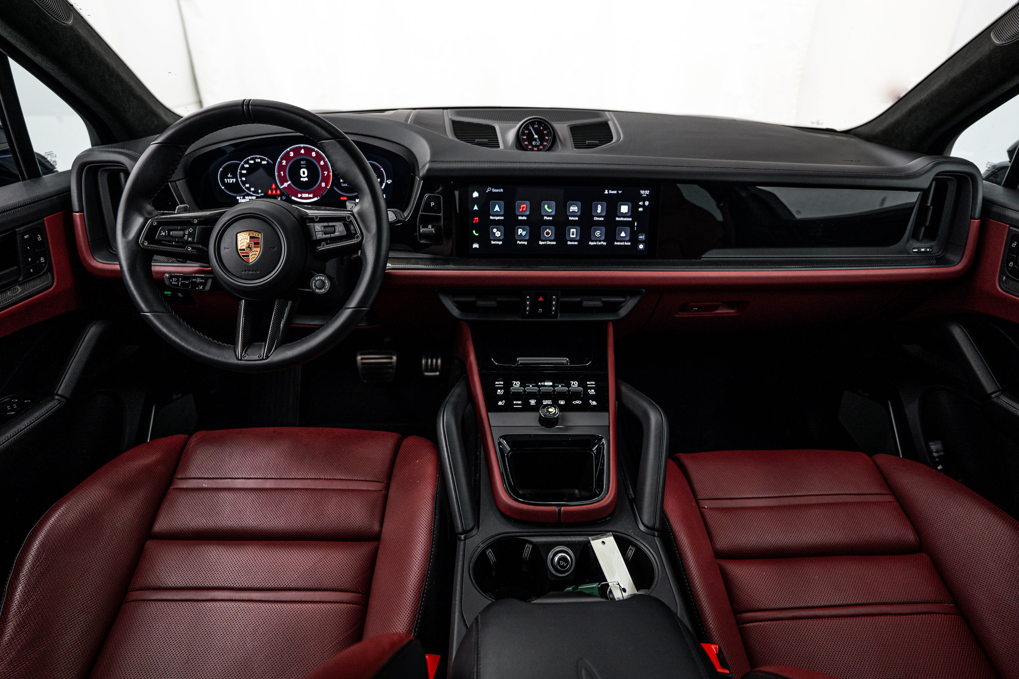 Certified 2025 Porsche Cayenne GTS AWD/4WD image 12