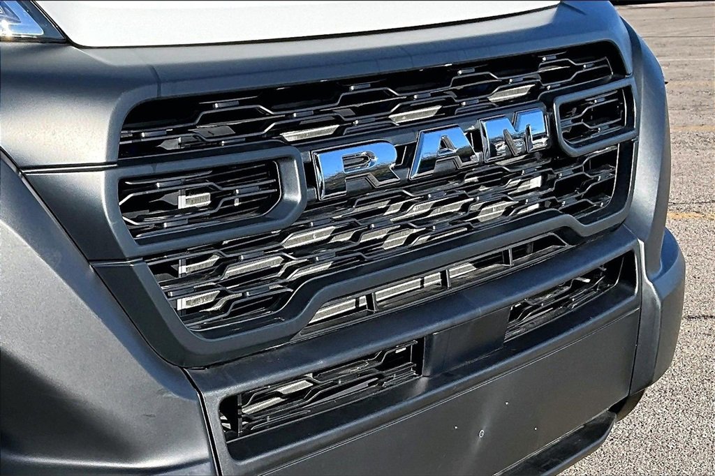 Used 2024 RAM ProMaster 2500 w/ Convenience Group image 26