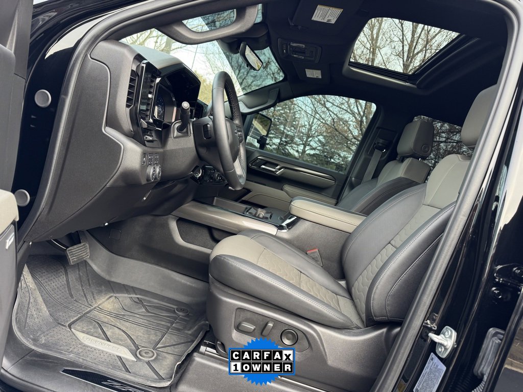 Used 2025 Chevrolet Silverado 2500 ZR2 w/ Technology Package image 17