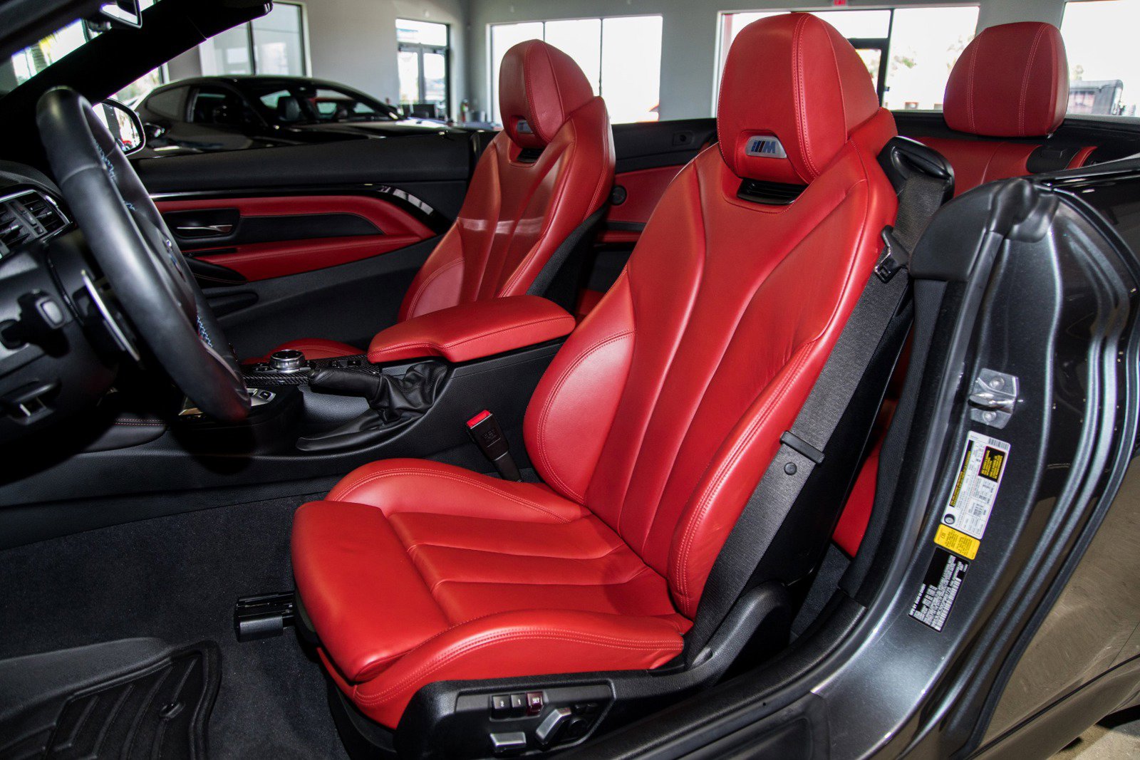 Used 2016 BMW M4 Convertible image 46