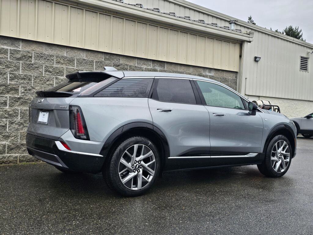 New 2026 Cadillac Optiq Luxury 1 image 10