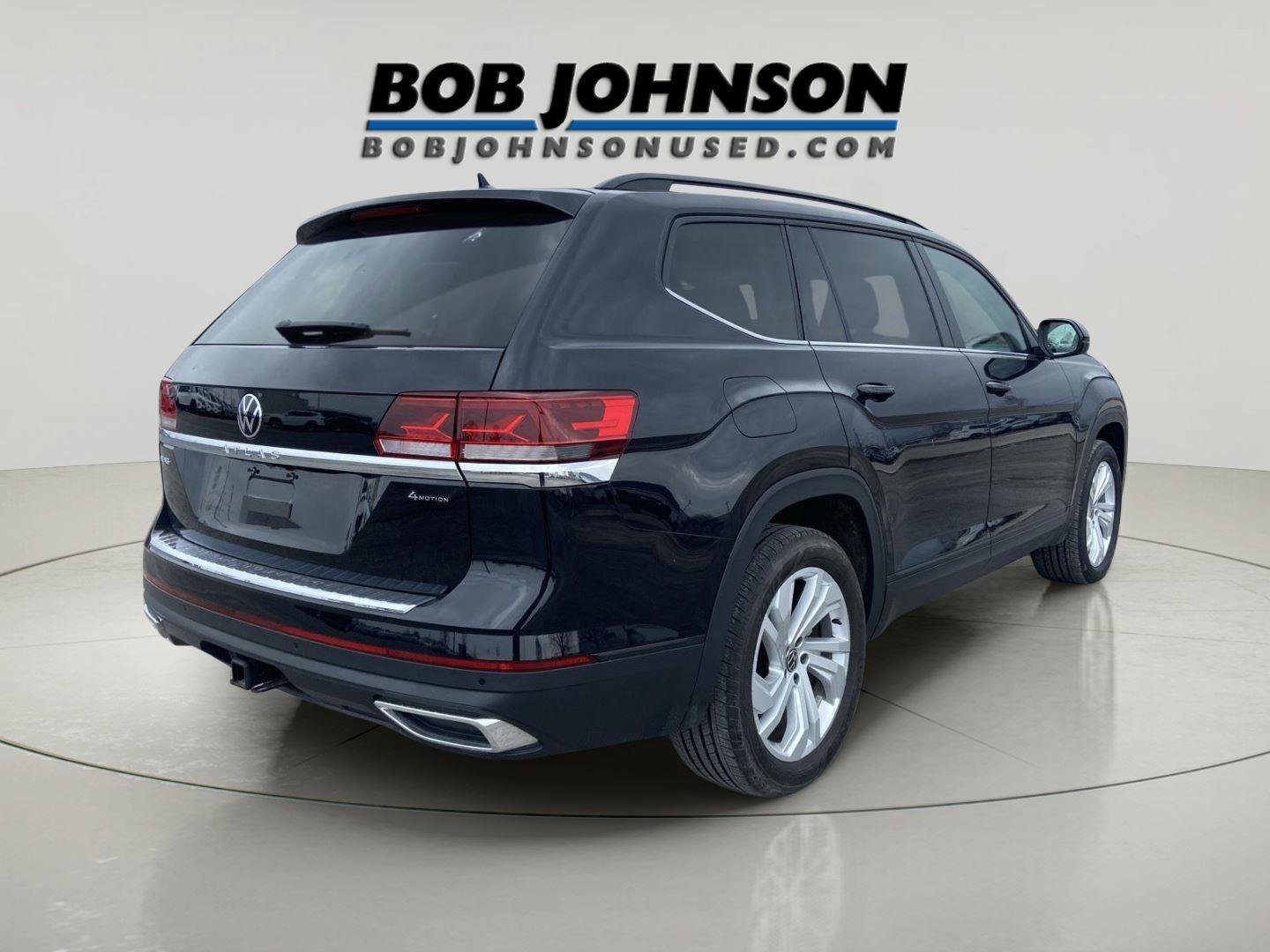 Used 2023 Volkswagen Atlas SE w/ Panoramic Sunroof Package AWD/4WD image 3