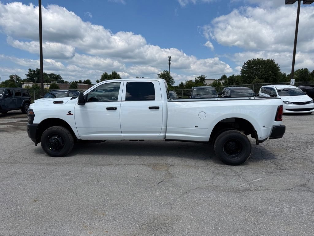 New 2026 RAM 3500 Tradesman AWD/4WD image 10