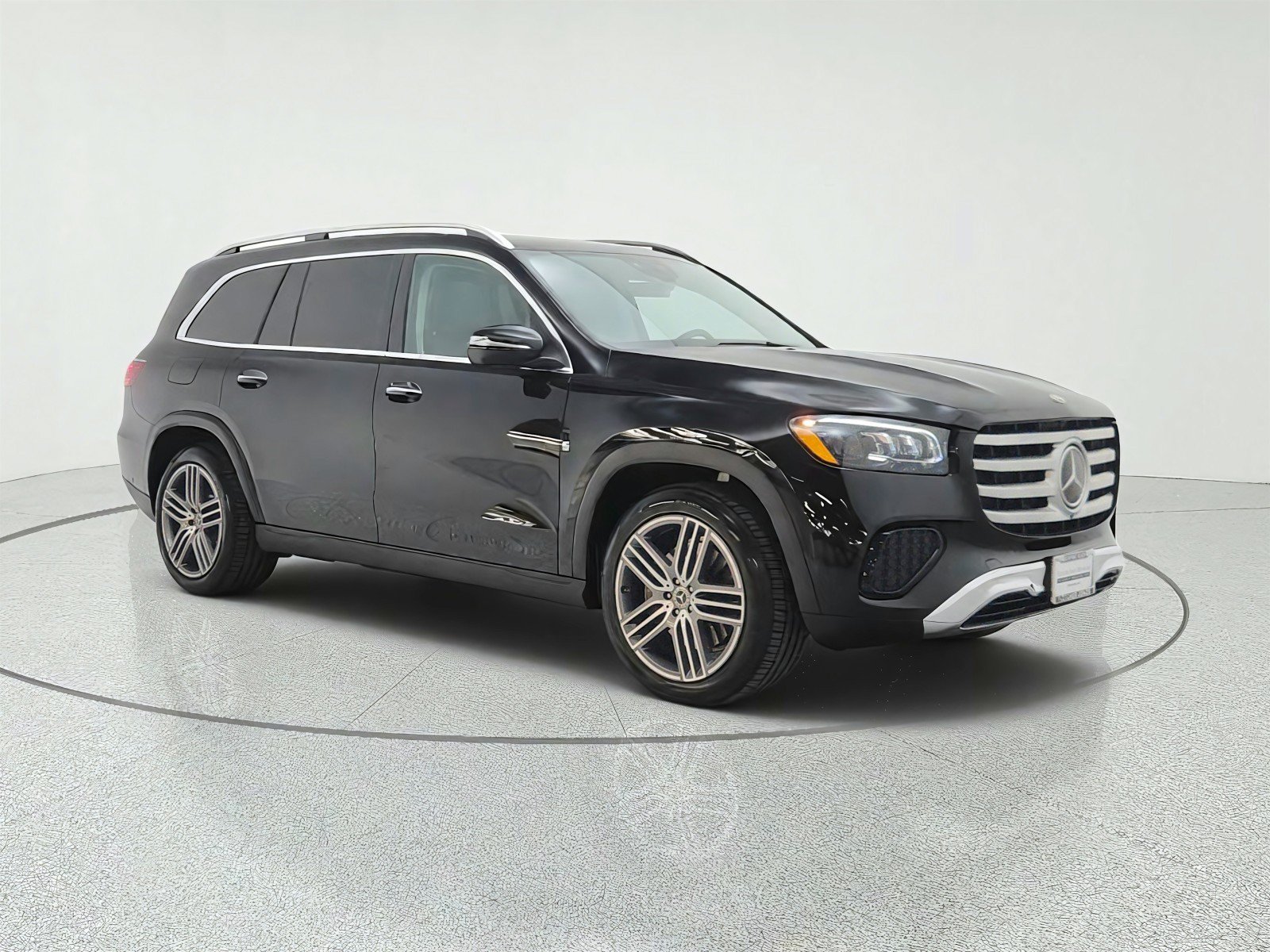 Certified 2026 Mercedes-Benz GLS 450 4MATIC image 3
