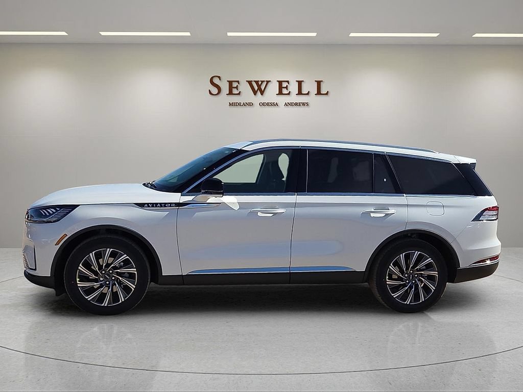 New 2026 Lincoln Aviator 2WD image 2