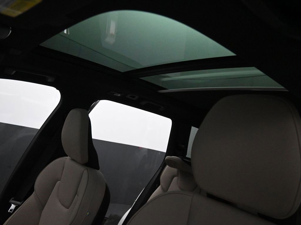 New 2026 Volvo XC90 B5 Plus image 26