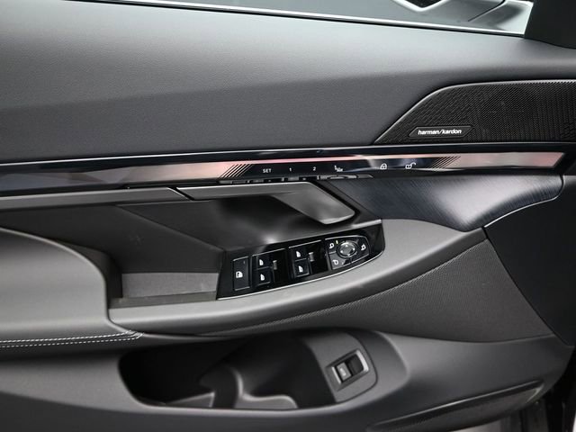 New 2026 BMW i5 eDrive40 AWD/4WD image 18