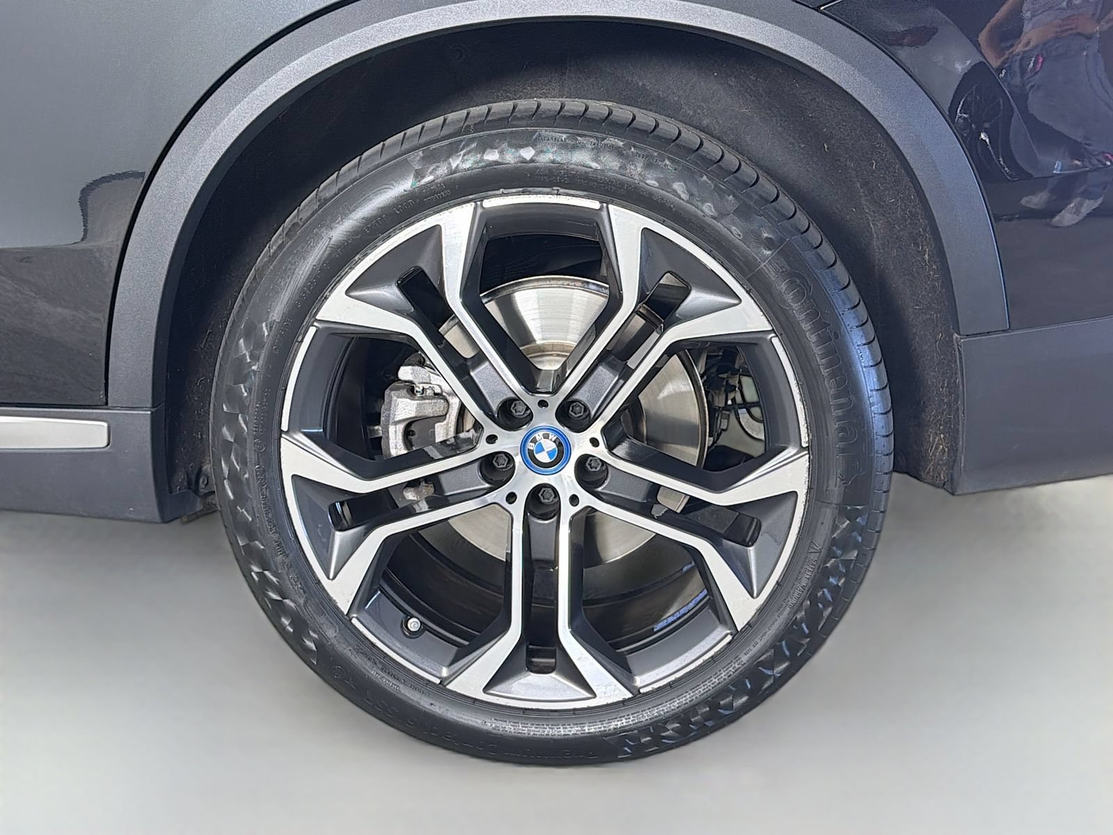 Certified 2023 BMW X5 xDrive45e w/ Parking Assistance Package AWD/4WD image 31