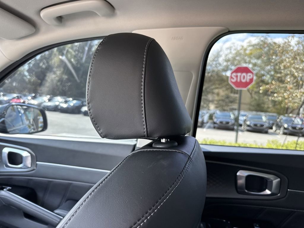 Used 2022 Kia Sorento SX image 17