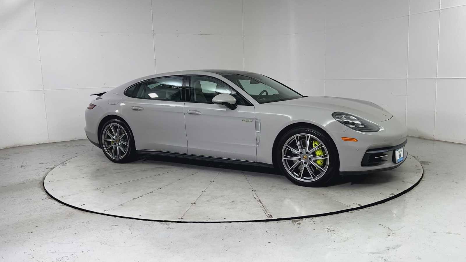 Used 2018 Porsche Panamera 4 Executive image 7