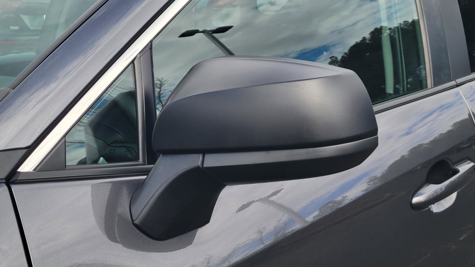 Used 2023 Toyota RAV4 LE image 8