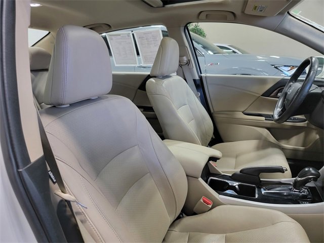 Used 2017 Honda Accord EX-L image 15