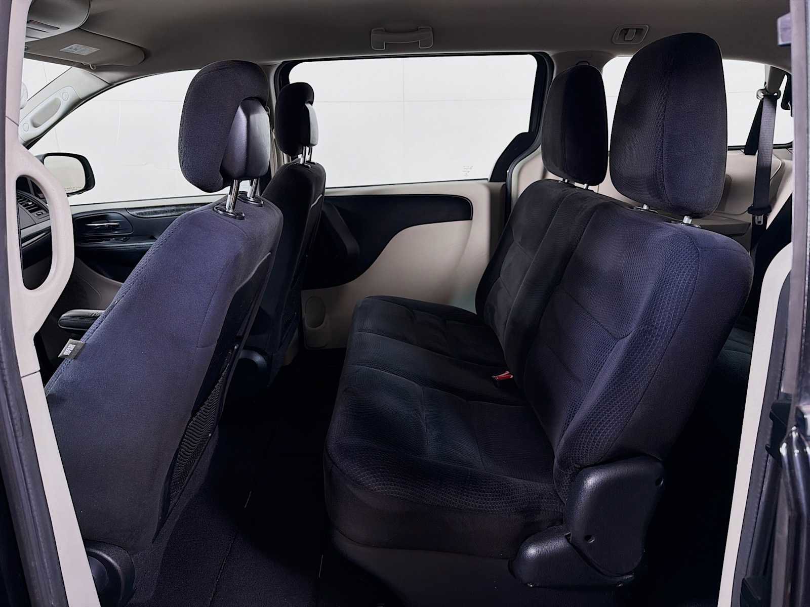 Used 2014 Dodge Grand Caravan American Value Package image 19