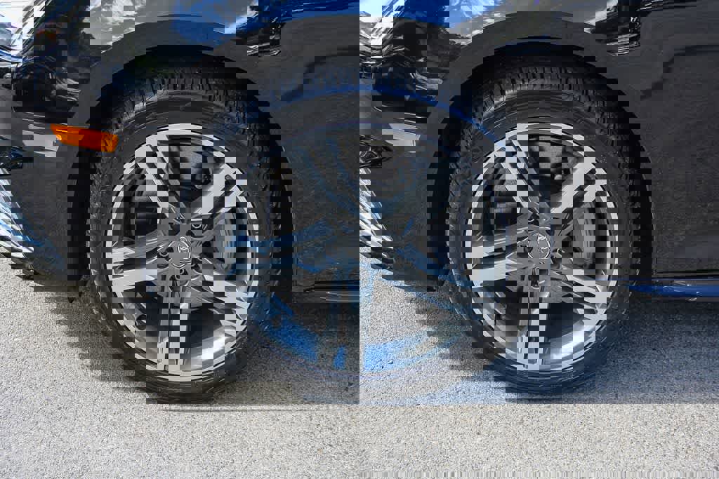 Used 2017 Audi A4 2.0T Premium Plus w/ Premium Plus Package image 7