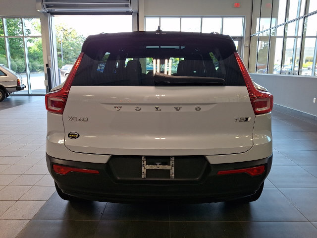 Used 2021 Volvo XC40 T5 R-Design w/ Climate Package AWD/4WD image 5