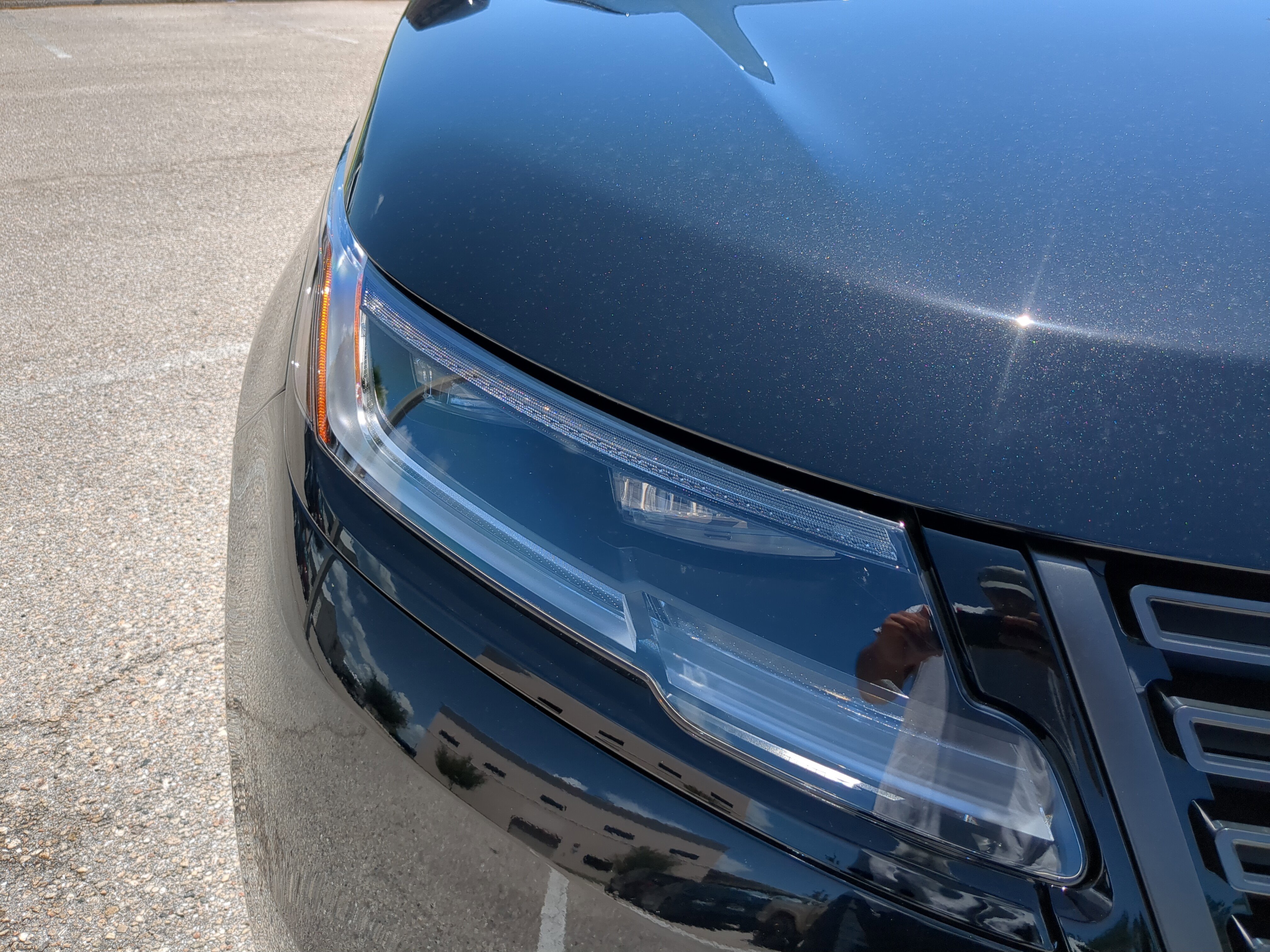 New 2026 Land Rover Range Rover Velar Dynamic SE image 9