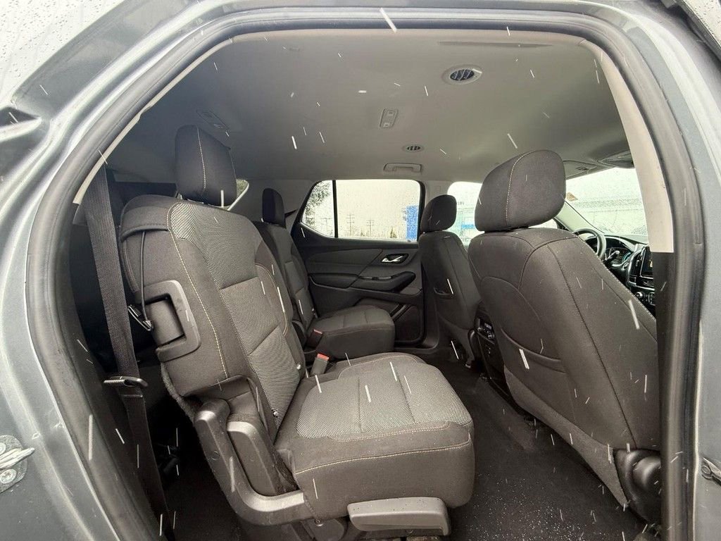 Used 2018 Chevrolet Traverse LT image 14