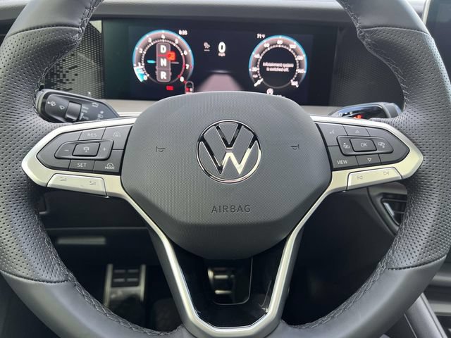 New 2026 Volkswagen Tiguan SE R-Line FWD image 13