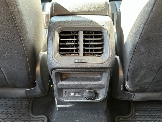 Used 2023 Volkswagen Tiguan SE image 18